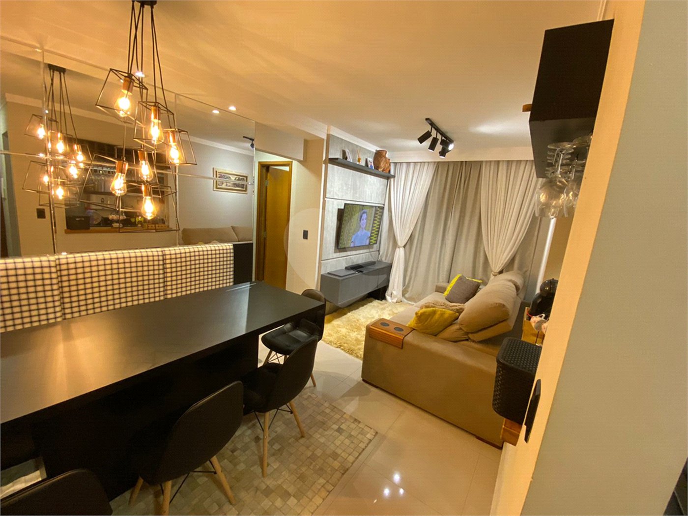 Apartamento mobiliado a venda na Vila Nery - São Carlos/SP