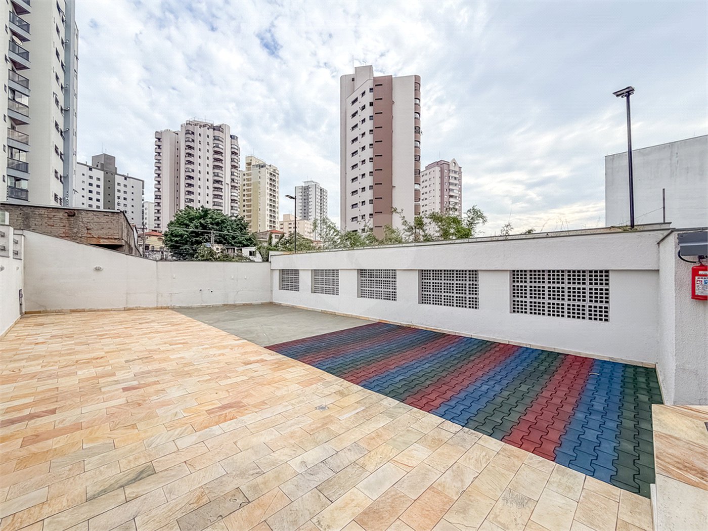 APARTAMENTO 2 QUARTOS 2 VAGAS À VENDA NA SAÚDE VENDER