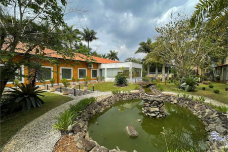 Casa à venda com 4 suítes no condomínio Miollo da Granja, Cotia - SP