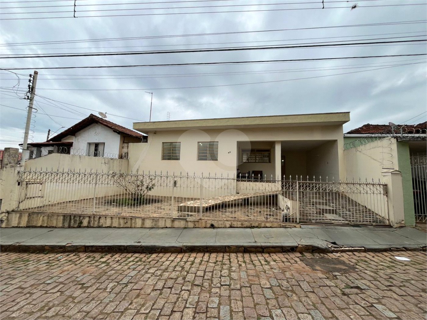 Casa a venda na Cidade Jardim com 3 dormitorios e 1 suite