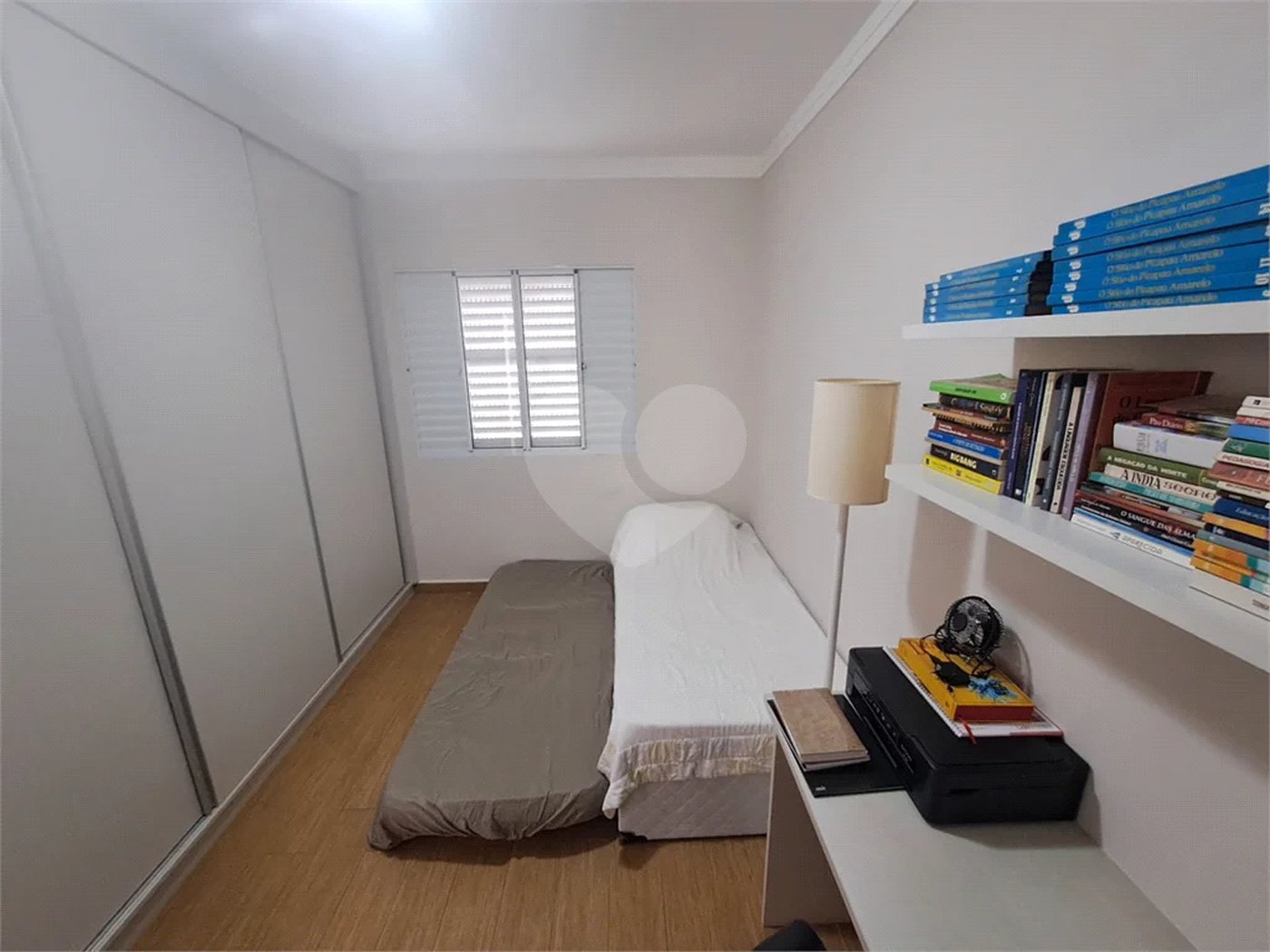 Linda Casa 3 dormitórios com piscina - R$ 950.000,00