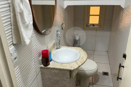 Sobrado à venda com 3 quartos, sendo 1 suíte,  em Parque dos Sabiás, Louveira, SP