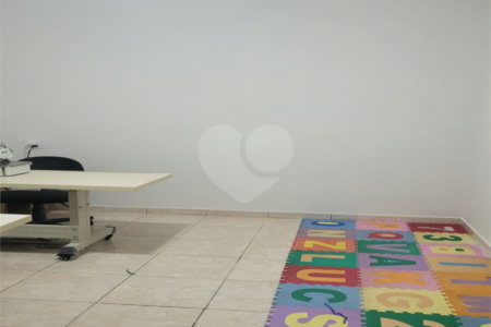 Sobrado à venda com 3 quartos em Cidade Aracy, São Carlos, SP