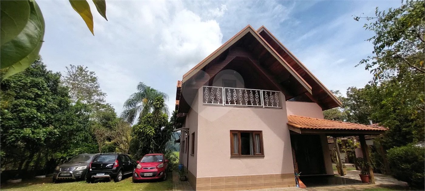 LINDA CHÁCARA A VENDA - CONDOMINIO ALPES D'OURO - BOM JESUS DOS PERDÕES