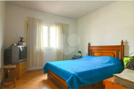 Casa com 210m² , 3 dormitórios , sendo 1 suíte , 2 vagas , à venda no Jabaquara.