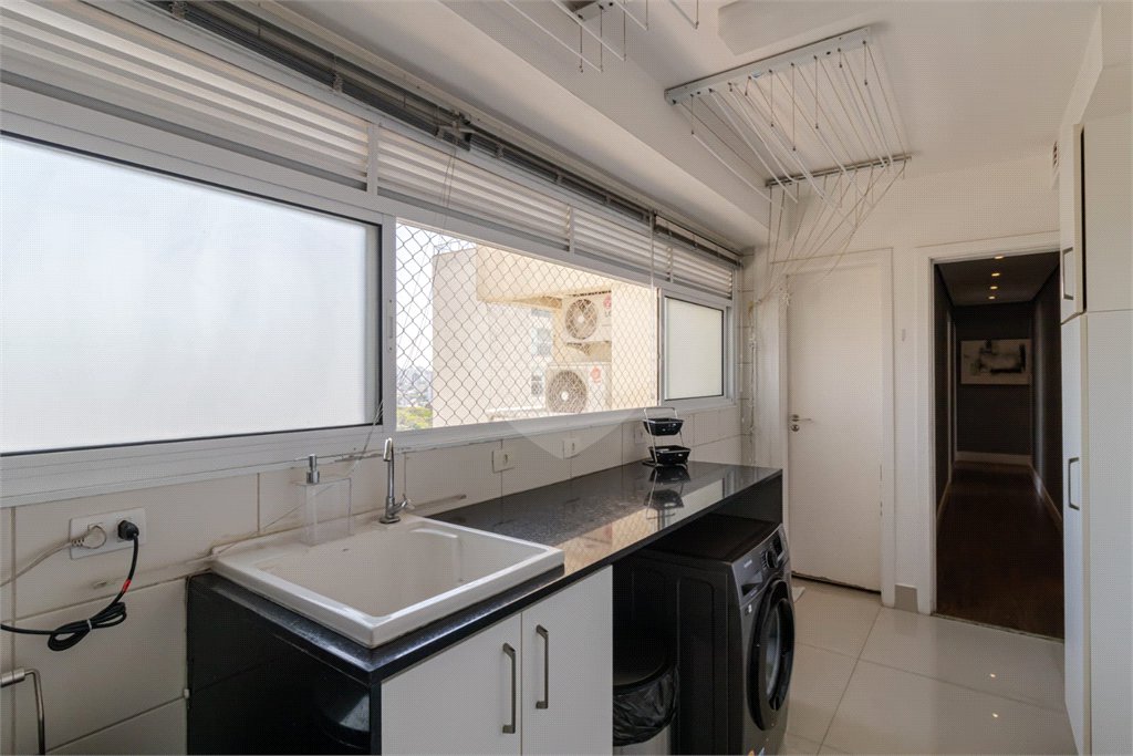 APARTAMENTO IPIRANGA COM 4 SUÍTES E 3 VAGAS - REFORMADO!