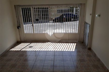Sobrado á venda 222m² 3 quartos na região do metrô Guilhermina Esperança, Penha