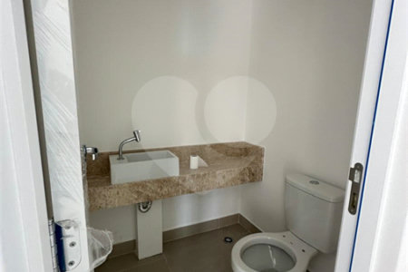 Apartamento com 125m², 3 dormitórios, sendo 3 suítes, 2 vagas, à venda na Moóca.