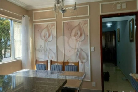 Casa com 273m², 3 dormitórios, 4 vagas, à venda no Tremembé.
