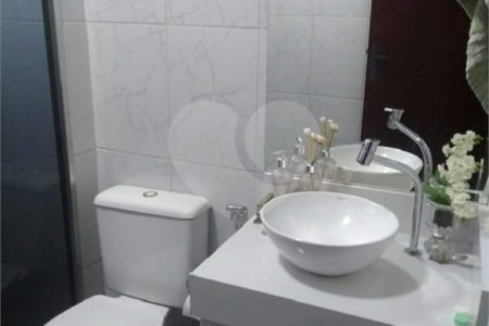 Apartamento com 2 dormitórios