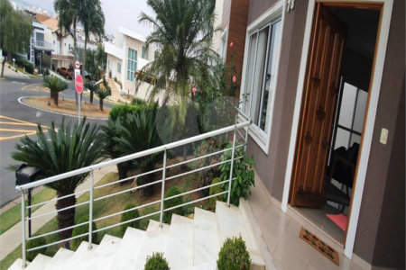 Casa Condomínio Amstadem Residence com 03 suites e Piscina