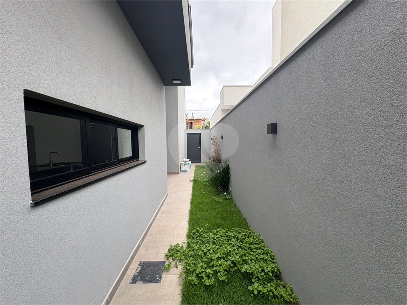 Casa á venda no condomínio Damha IV