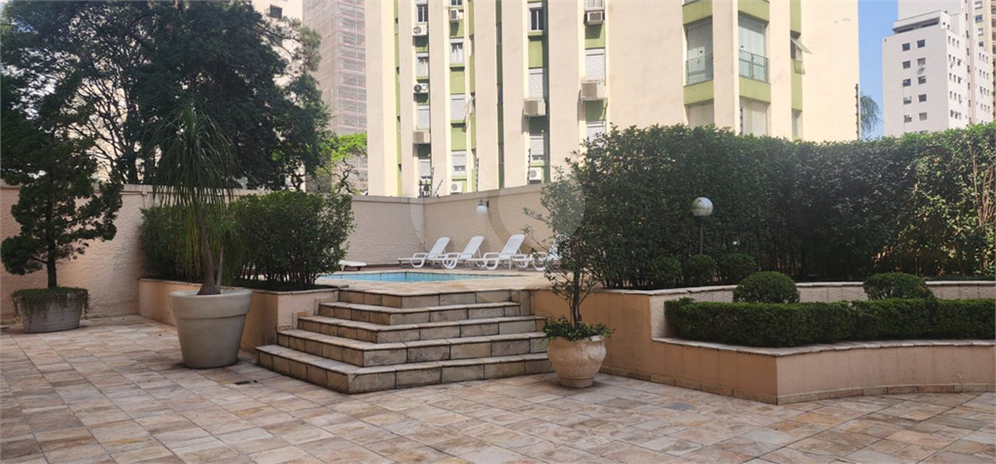 Cobertura 380m² - 4 quartos - Vila Nova Conceição em Frente a Praça Pereira Coutinho