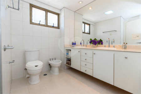 Apartamento à venda na Vila Mariana com 4 dormitórios