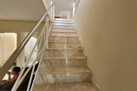 Sobrado Residencial no bairro Douradinho