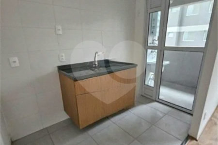 Apartamento com 38m², 2 dormitórios, à venda no Parque Bristol.