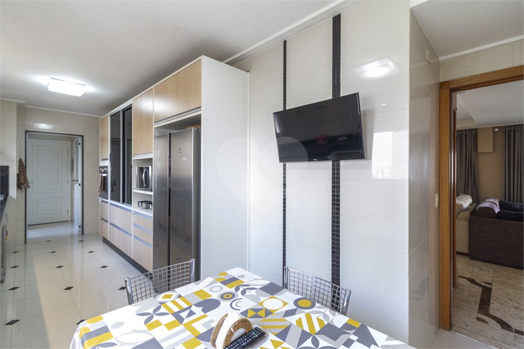 Apartamento para venda no Alto da Moóca, com 178 m², 3 suítes, 3 vagas.