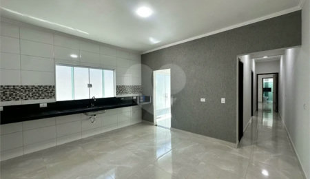 Casa à venda com 2 quartos, sendo 1 suíte,  em Jardim Nair Maria, Salto, SP