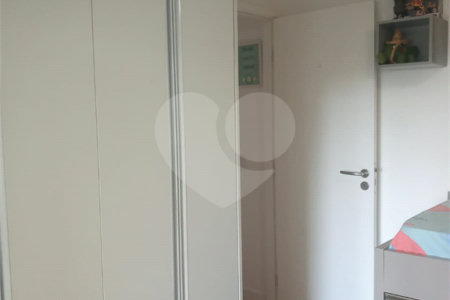 Apartamento 3 dormitórios, região do Campo Belo. Condomínio com laser completo.