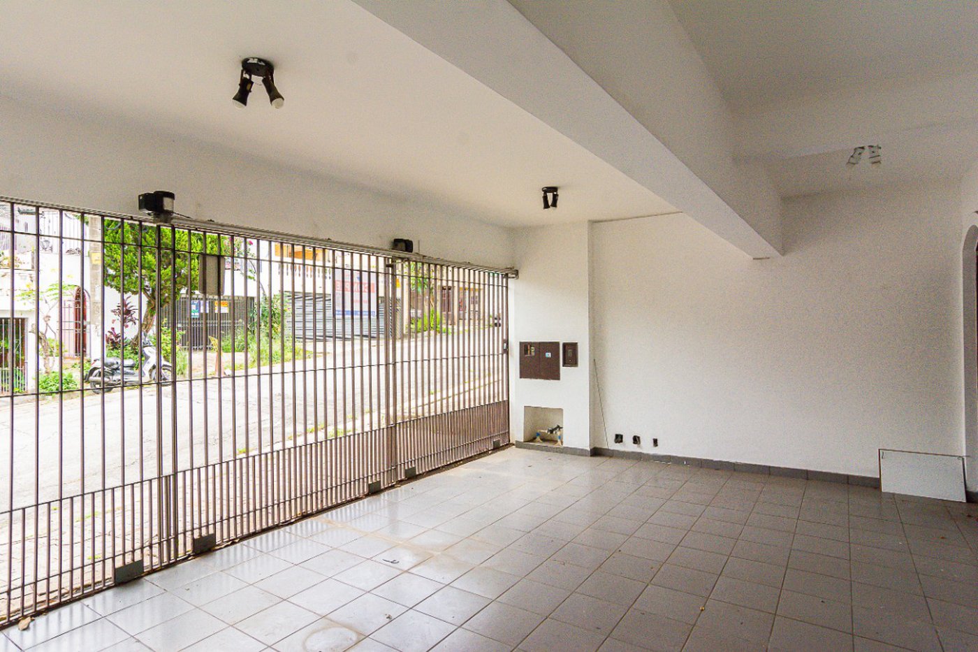 Sobrado à venda 187m² com 5 quartos, sendo 2 suítes, em Conjunto Residencial Butantã próximo à USP