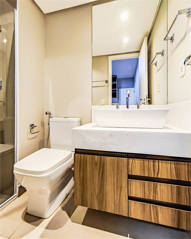 Apartamento totalmente mobiliado com ar-condicionado localizado no coração do Brooklin!!!