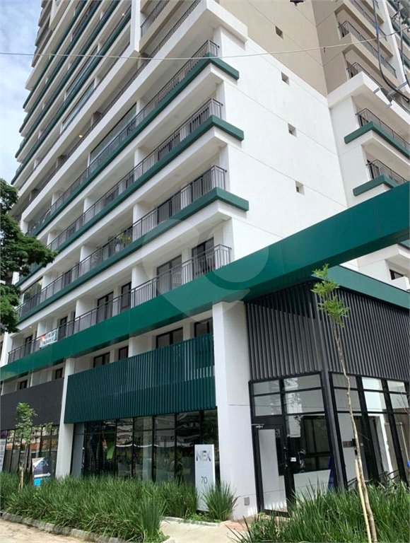 Apartamento a venda com 1 dormitório, sala com varanda e próximo ao metrô Vila Madalena.