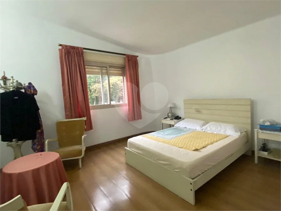 Casa térrea com 3 quartos para alugar no Jardim dos Estados, São Paulo - SP