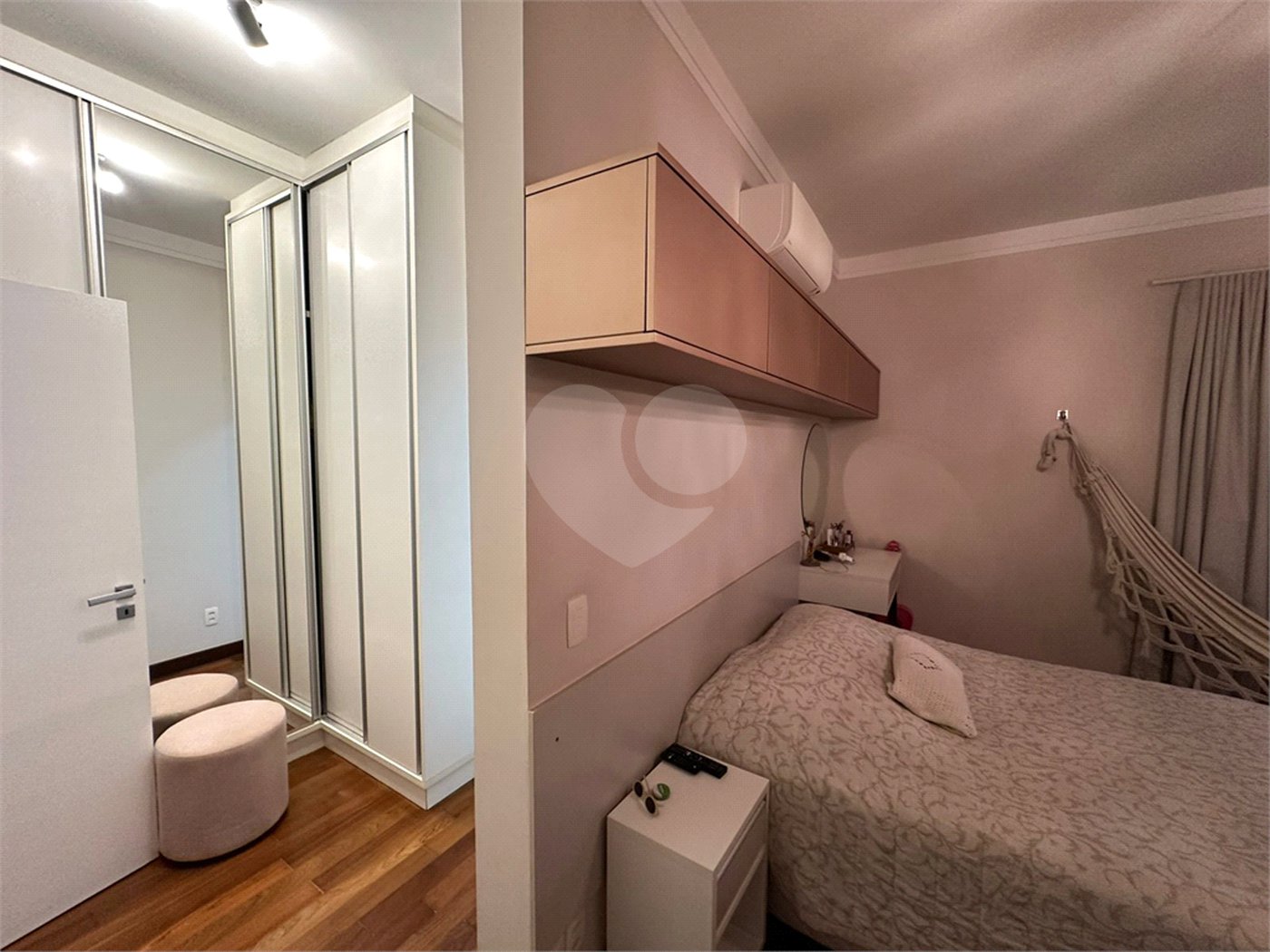 Casa a venda no condomínio Damha II