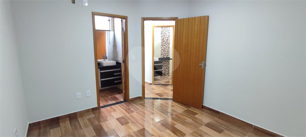 Casa à Venda – Parque dos Flamboyants