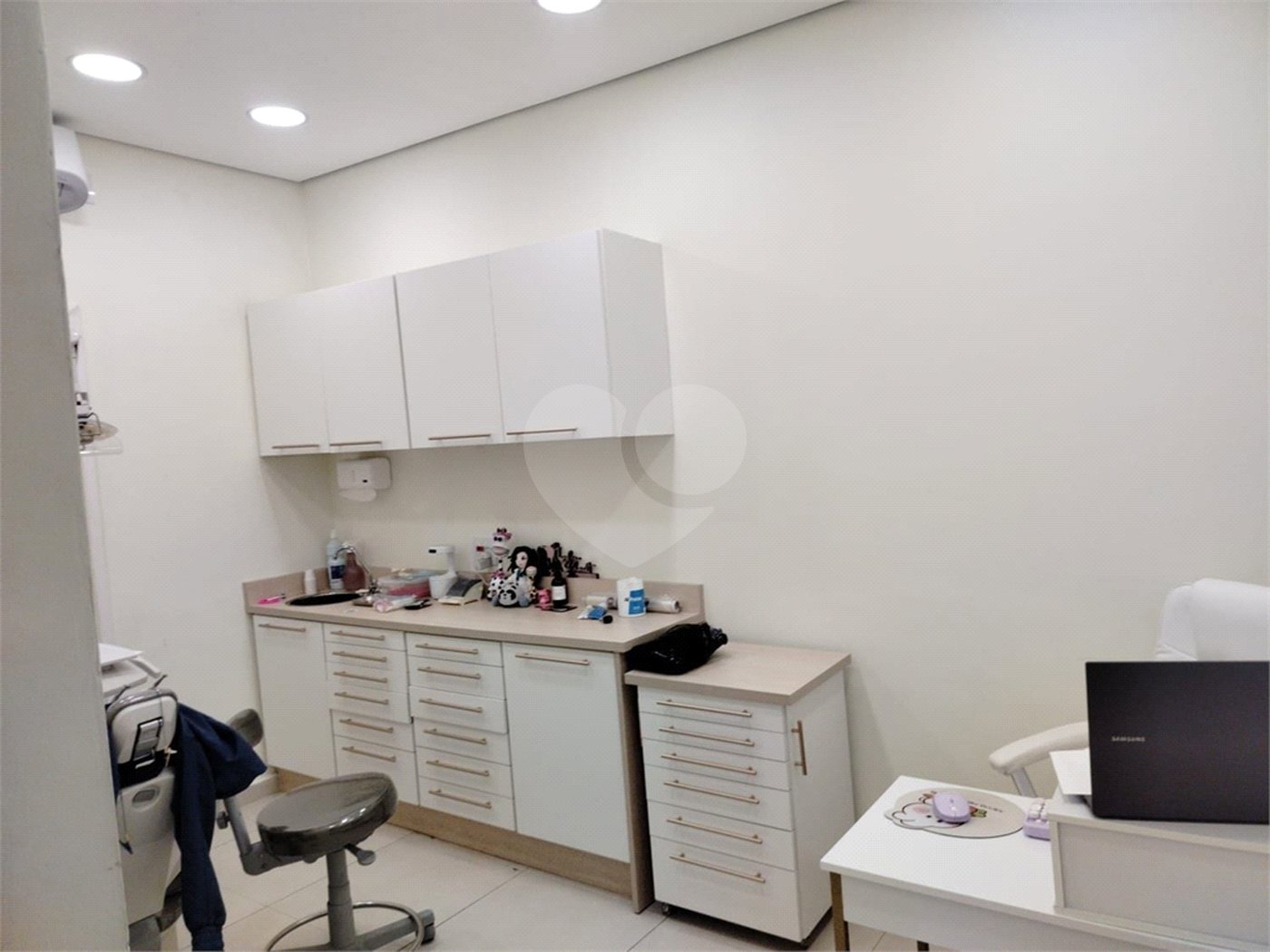 Prédio comercial à venda na Vila Mariana, 150 m², com renda