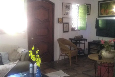 EXCELENTE OPORTUNIDADE - Casa térrea