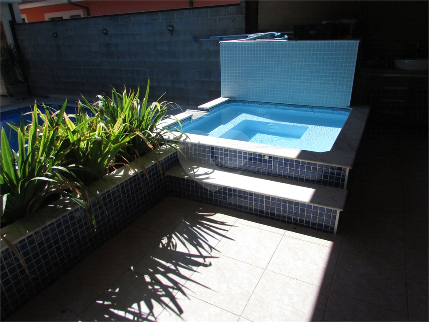 R$ 1.272.000,00 sobrado de 3 do com excelente acabamento. Vale apena visitar!!!