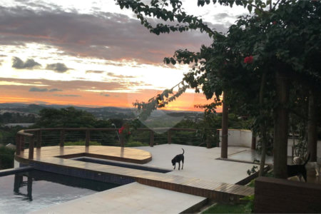 Mansão de Luxo em Louveira: Viva o Sonho no Condomínio Jardim Primavera