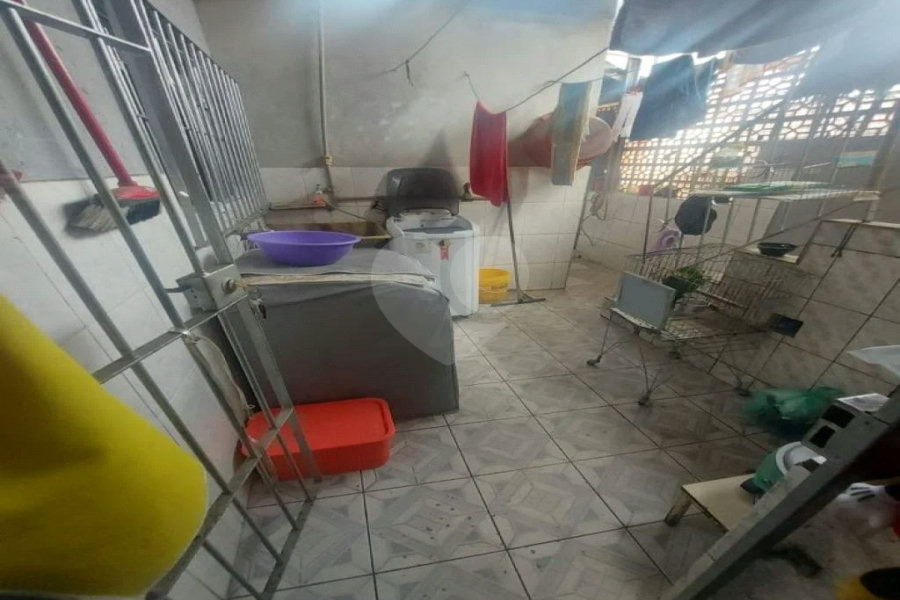 Sobrado 4 dormitórios na Vila Domitila