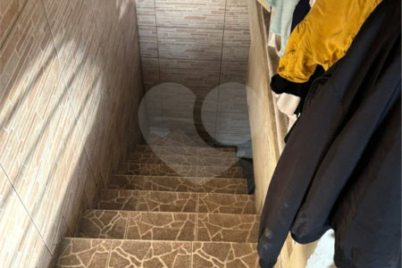 Casa com 300m², 5 quartos (3 suítes), 3 garagens, à venda em Itaquera