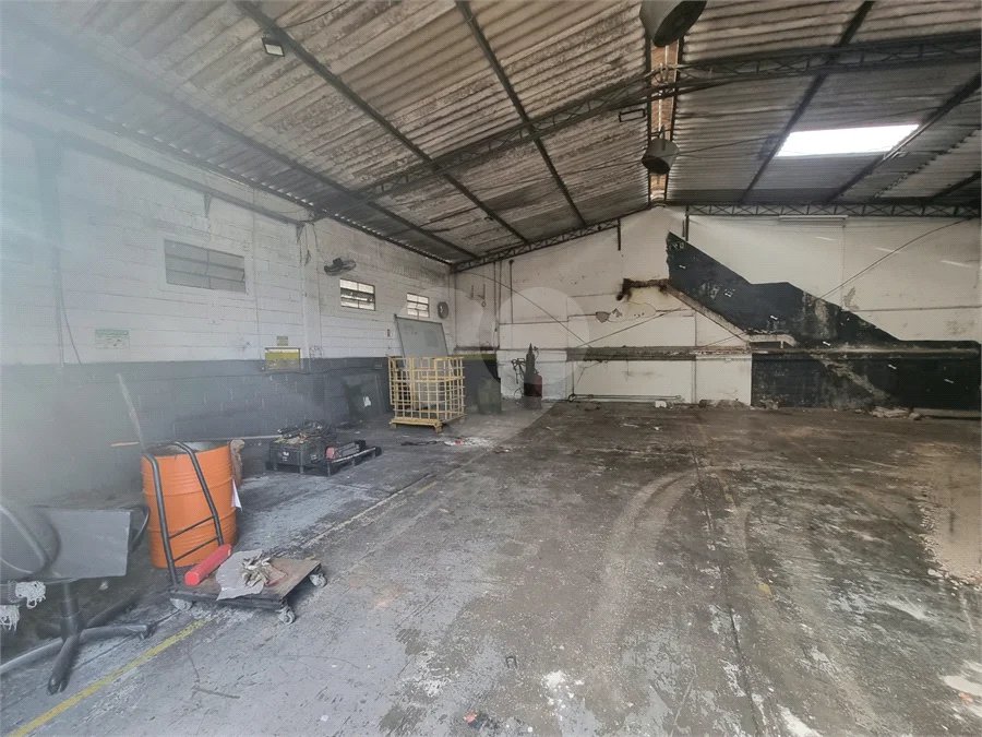 Galpão Comercial para Locação no Jardim do Trevo em Campinas com 276 m² de Área Construída e Amplo Terreno