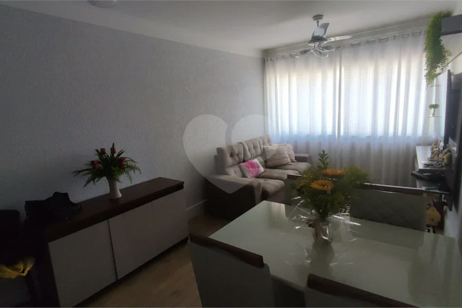 Apartamento Primoroso com 2 Quartos - Edifício Noiva da Colina
