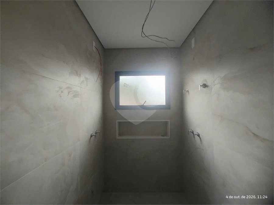 Casa exclusiva em Atibaia de alto padrão com 3 suítes, piscina, espaço gourmet, condomínio fechado, aceita financiamento