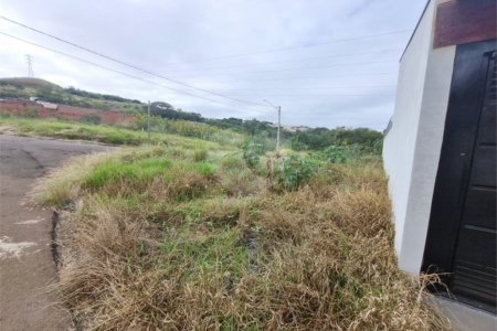 Terreno à venda 262m² prolongamento do jardim das torres