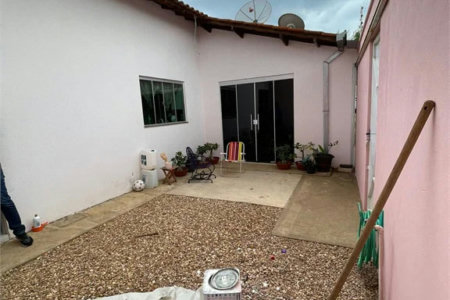 Casa à venda com 2 quartos, sendo 1 suíte,  em São Luís, Balsas, MA