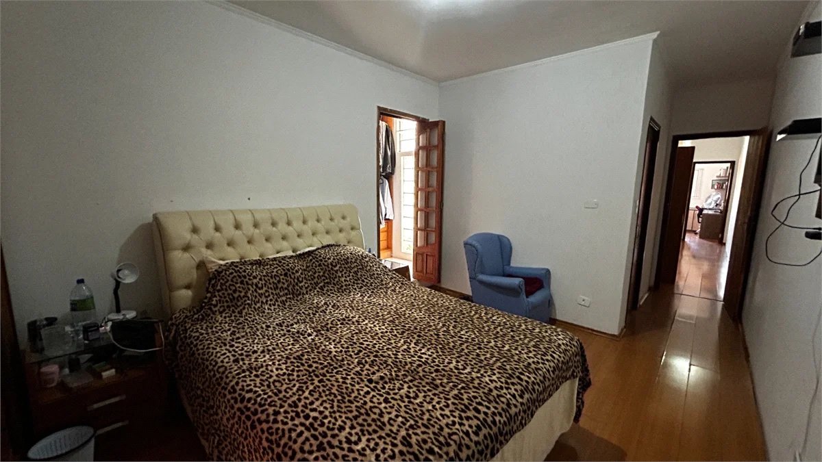 Sobrado à venda com 3 quartos, sendo 2 suítes, em Cidade São Francisco, São Paulo, SP