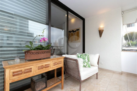 Apartamento de 233 m² à venda em Higienópolis com 4 dormitórios.
