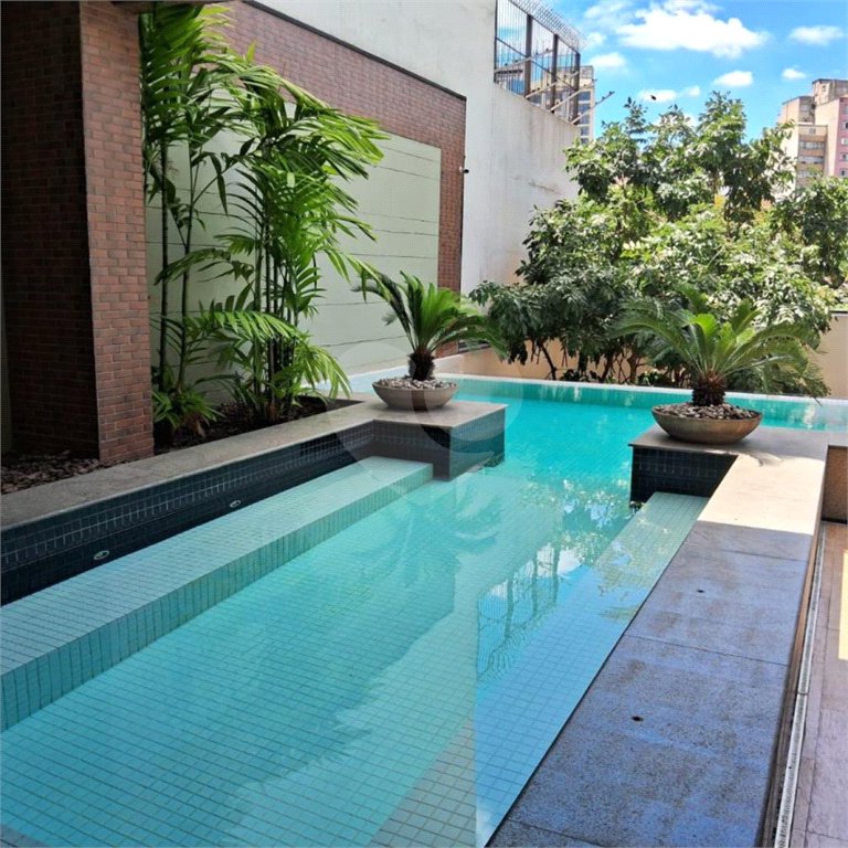 Apartamento á Venda de 1 Dormitório com Varanda na Bela Vista em São Paulo- R$ 745.000