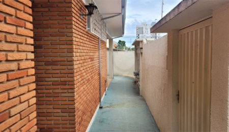 Casa à venda com 4 quartos, sendo 2 suítes,  em Jardim Paraíso, São Carlos, SP