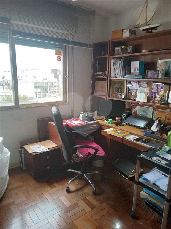 Apartamento à venda com 3 quartos, sendo 1 suíte, em Jardim Paulista, São Paulo, SP