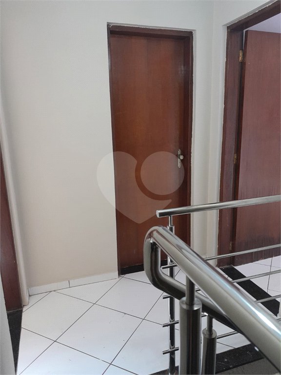 Sobrado á venda, com 03 Dormitórios, em Ibaté.