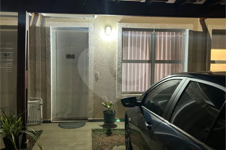 Sobrado à Venda no Condomínio Vila Verde Sabará