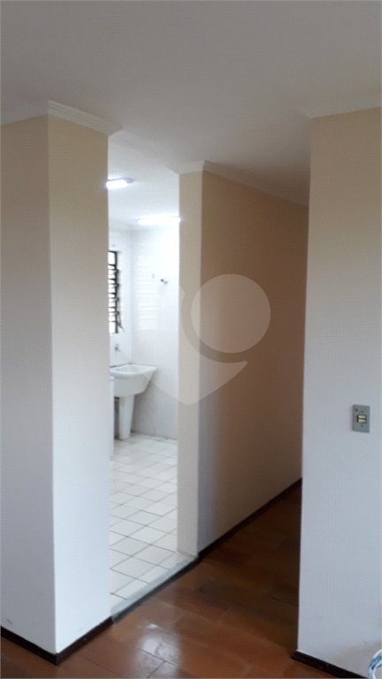 Apartamento á venda, com 03 Dormitórios, em São Carlos.