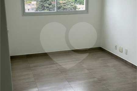 Apartamento com 40m², 2 quartos, para locação no Cambuci