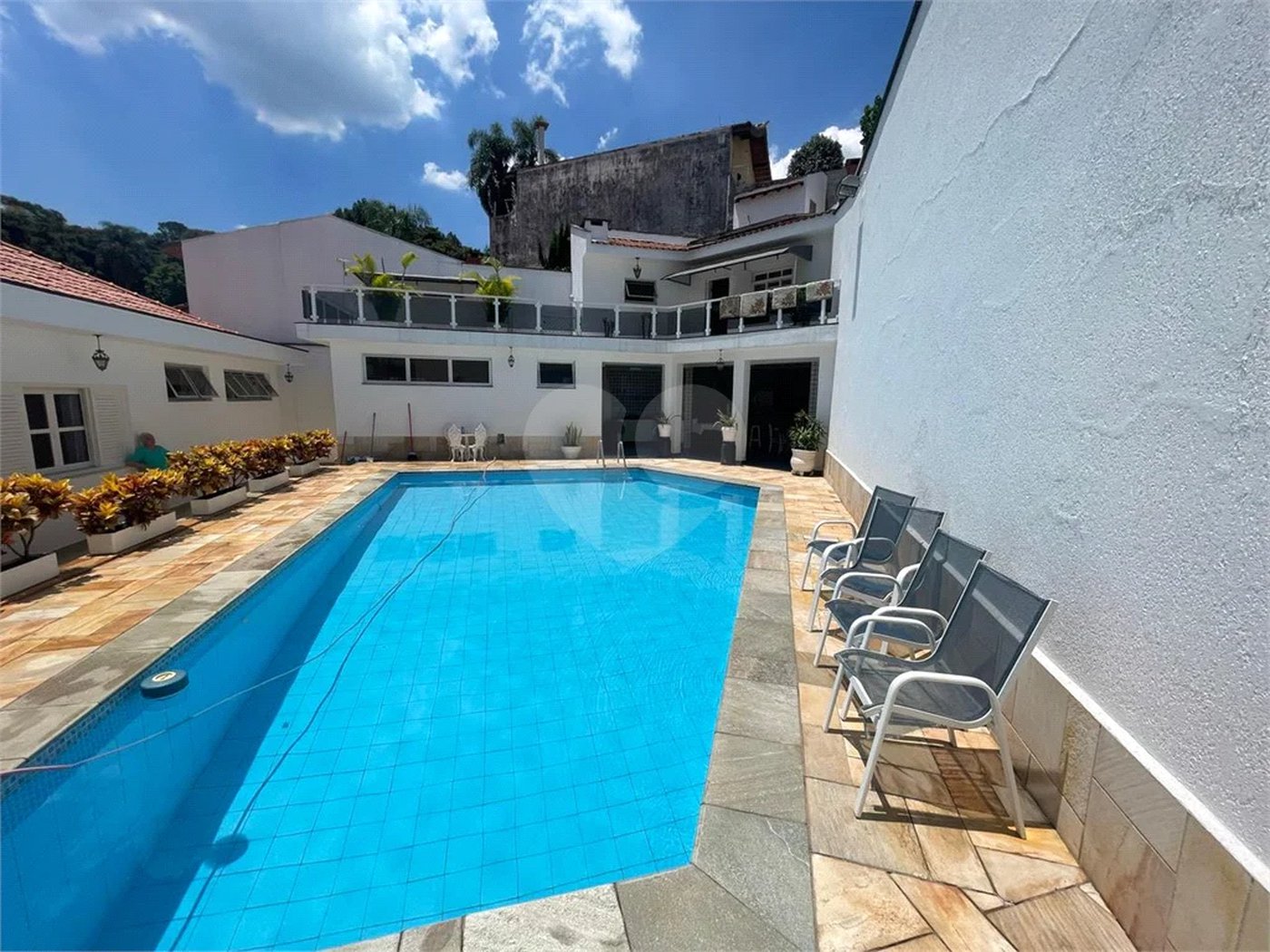 CASA TÉRREA EXCELENTE A VENDA NO TREMEMBÉ - 3 SUÍTES, PISCINA AREA GOURMET E 4 VAGAS DE GARAGEM